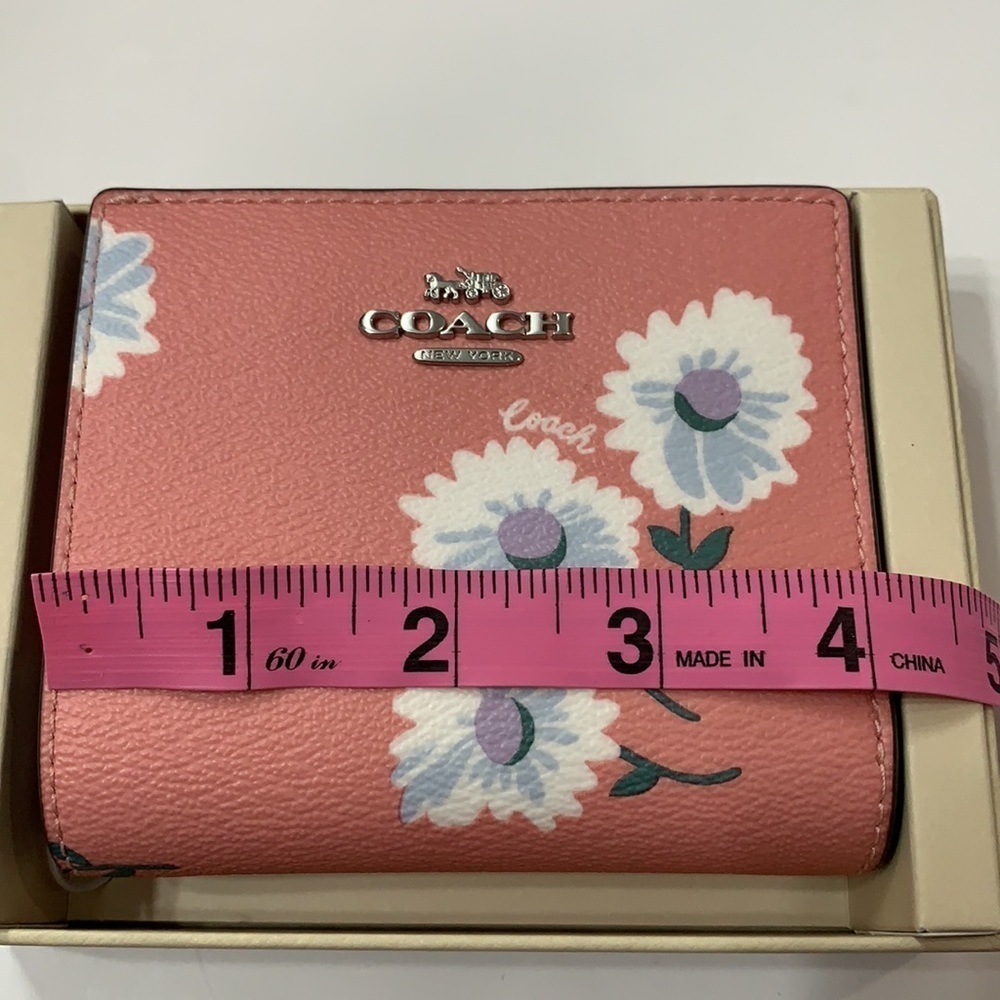 COACH BUBBLEGUM DAISY SNAP WALLET - Picture 11 of 12